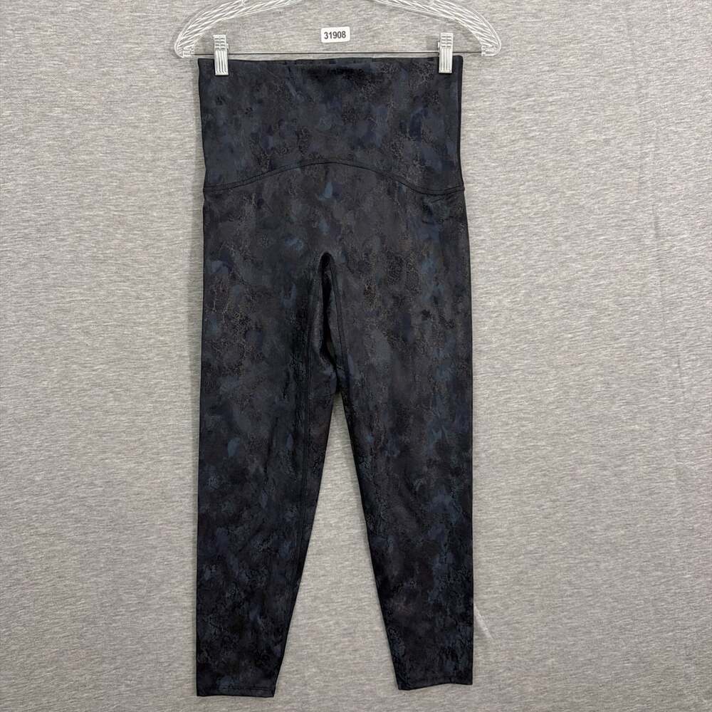 Spanx Womens Medium Black Camo Booty Boost 7/8 High Rise Active Leggings
